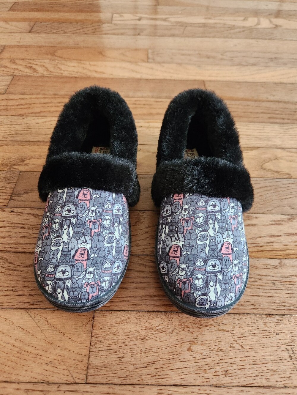 Womens BOBS Dog Slippers Size 6